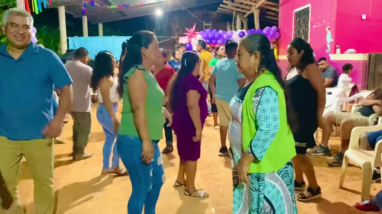 Musical Compillas en La Muralla Ixtayutla.. 9518481564