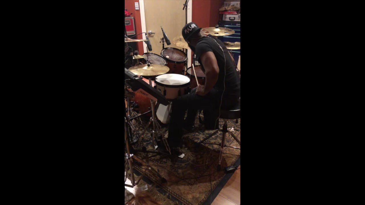 Ariana Grande Live Arrangement