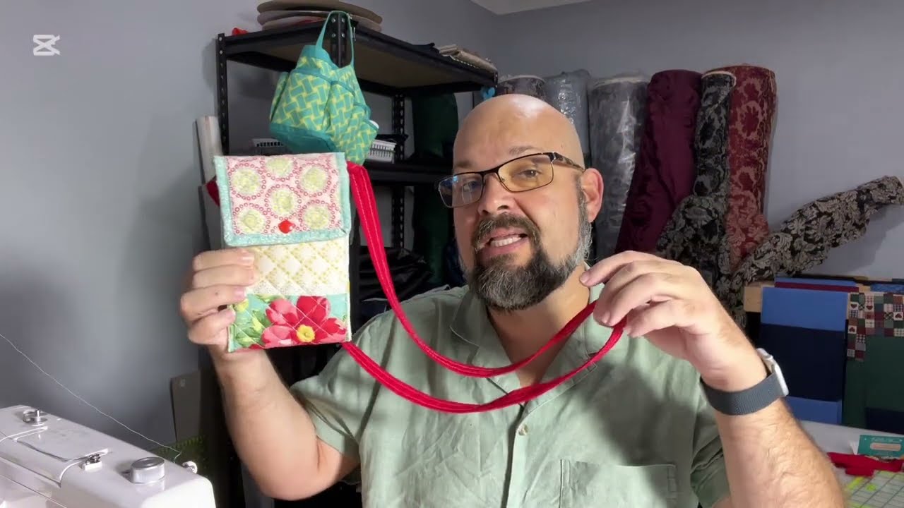 Pioneer Woman Placemat Hack!  Turn a Placemat into a Crossbody Bag: full tutorial