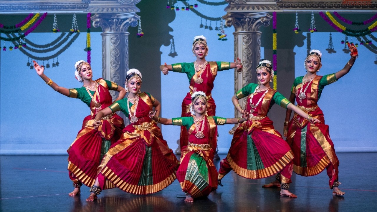 Muthai thiru  Thirupugazh- Group Performance- Aanandam 2025- Lakshmi Venkatesh