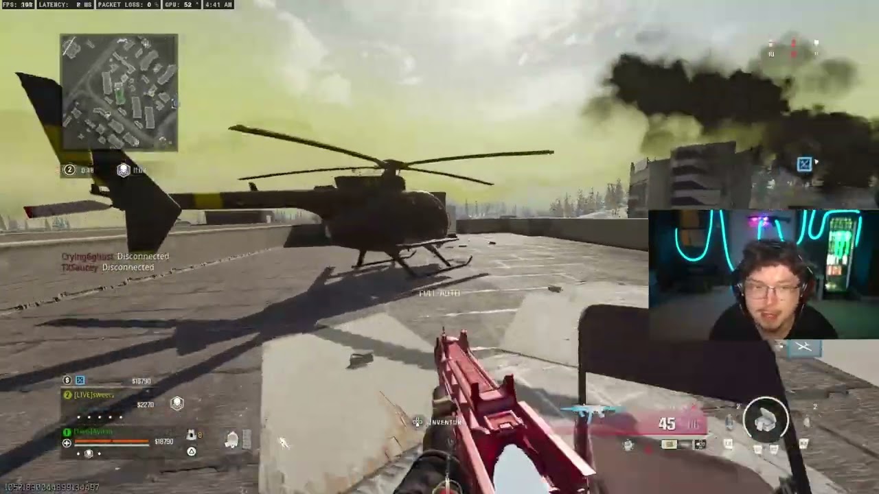 Aydan made this Sweaty lobby look Casual