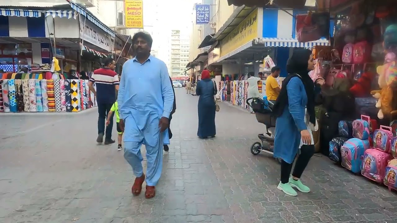 Sharjah  🇦🇪. Al Ghuwair Market Rolla. Walking experience through oldest market famous for garment