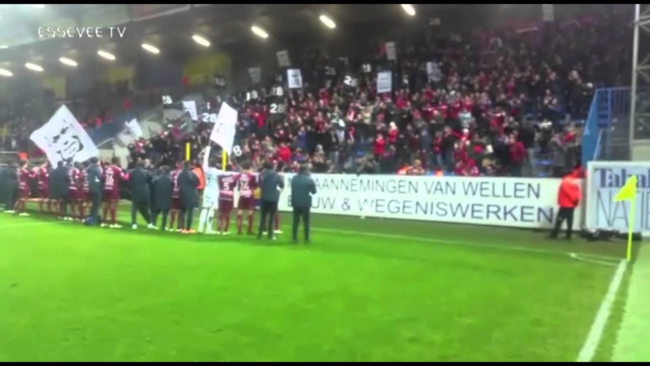 Eerbetoon Junior Malanda na Waasland-Beveren - Essevee