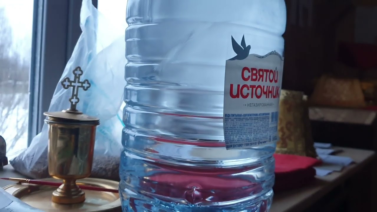 День жизни священника. Холодная вода и мармеладки в храме.