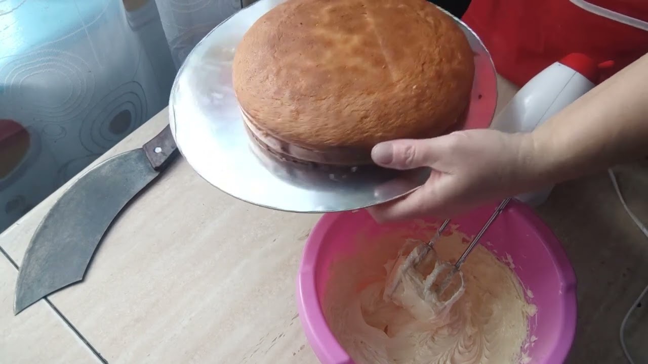 випробовую новий рецепт бісквіта .