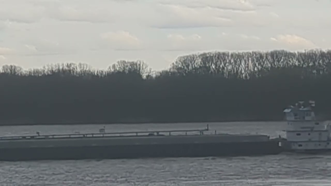 Gas/diesel Barge at Hamletsburg, IL Pt. 185