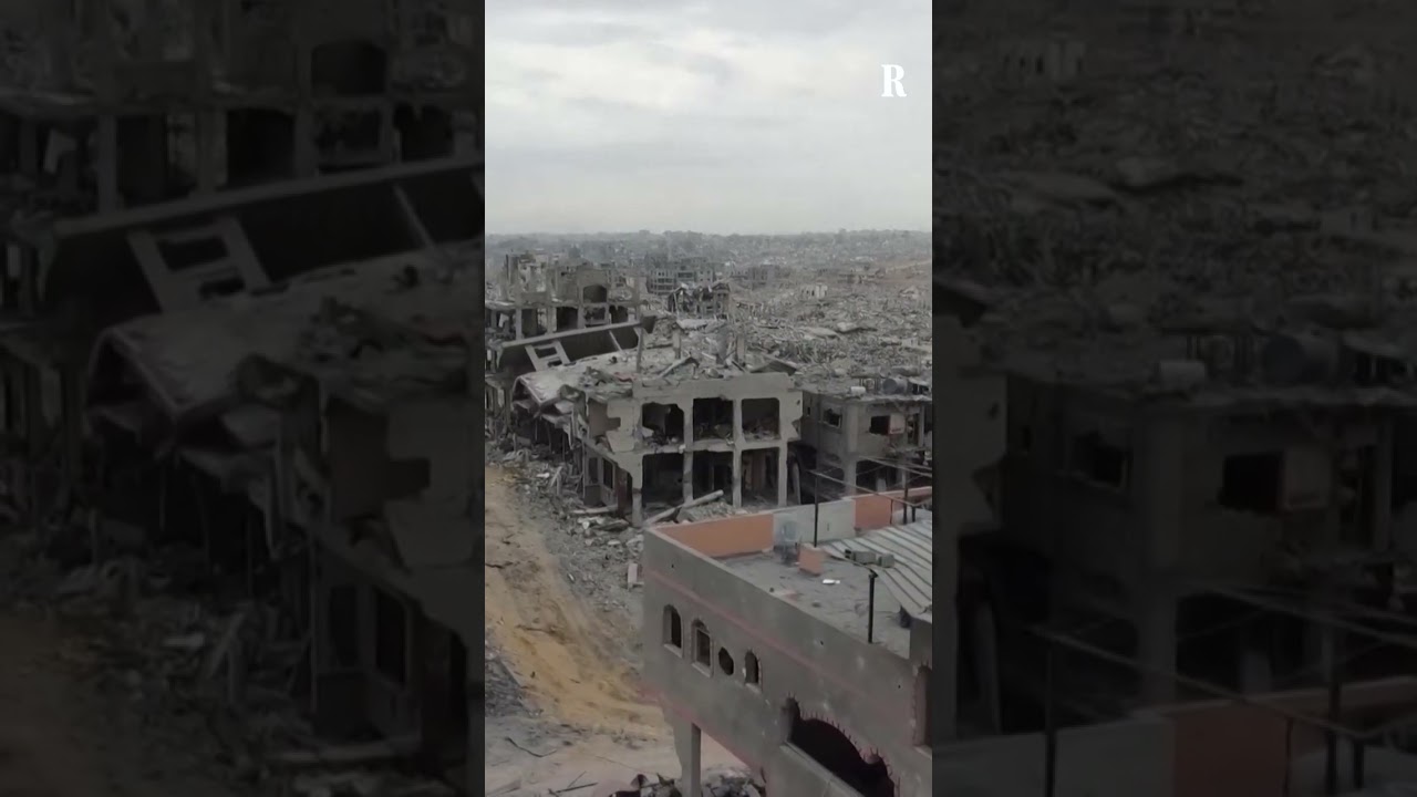 Le riprese di un drone sullo skyline di Gaza City distrutta
