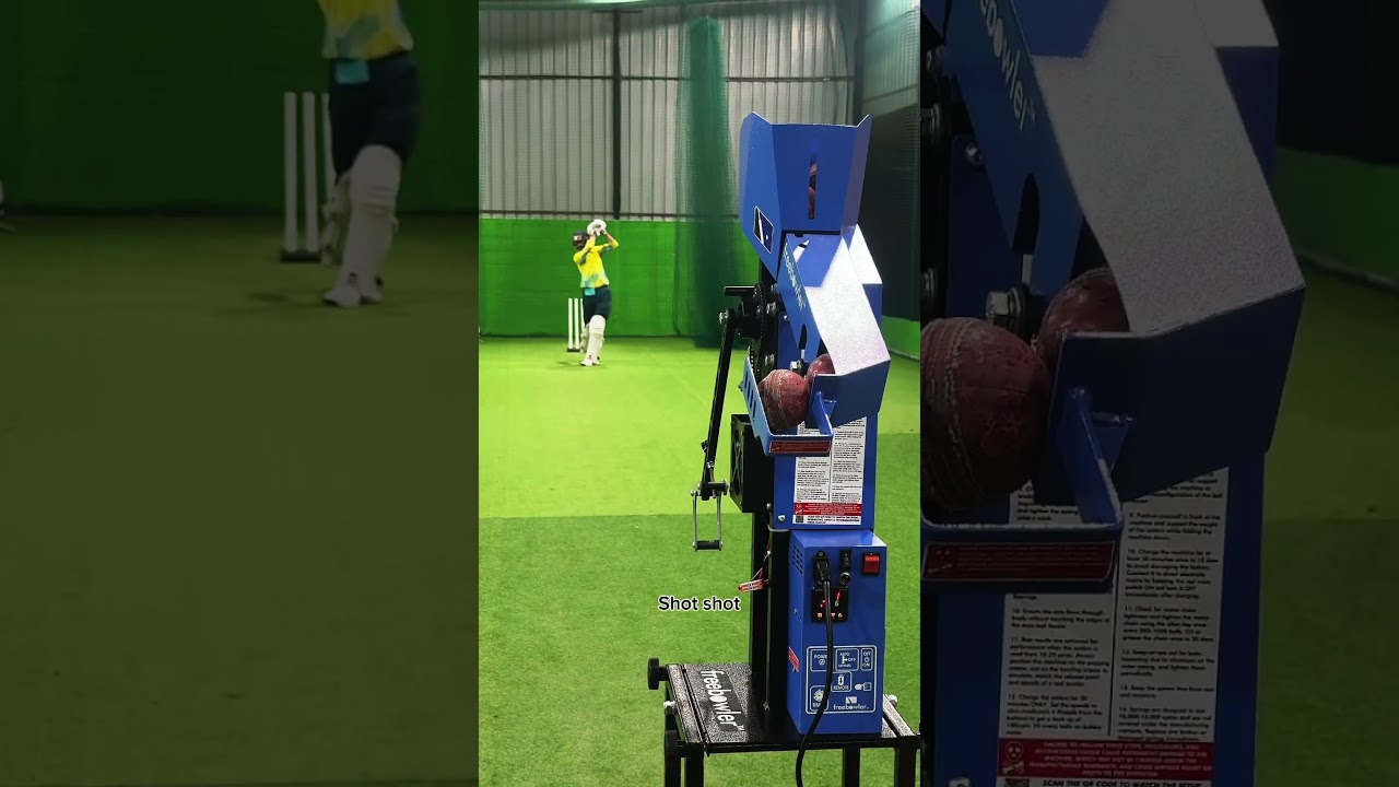 learn playing cover drive 🫣 #bowlervibes #crichead #coverdrive