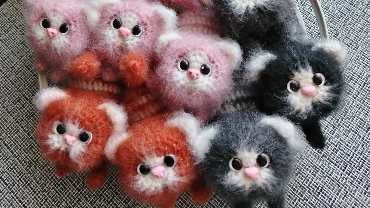 Очень много котиков!!! 