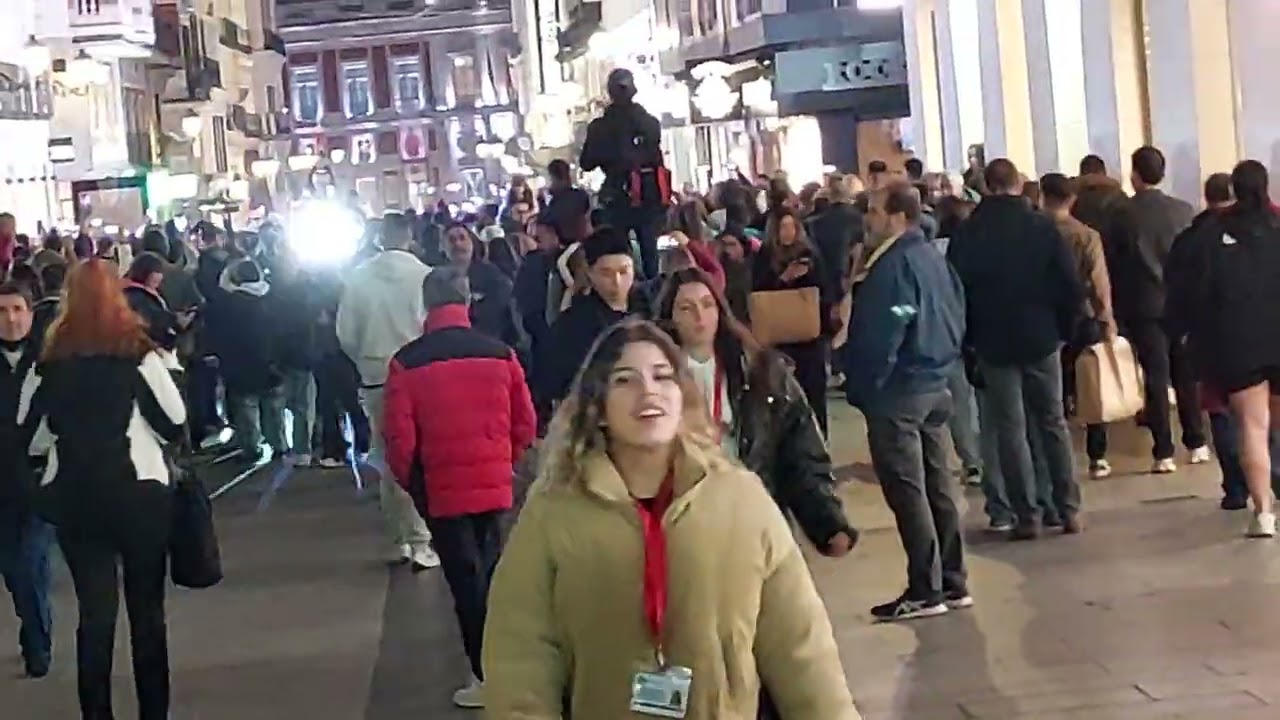 Rosario de Cádiz subiendo desde la Puerta del Sol por la calle Preciados 23 Enero 2024.