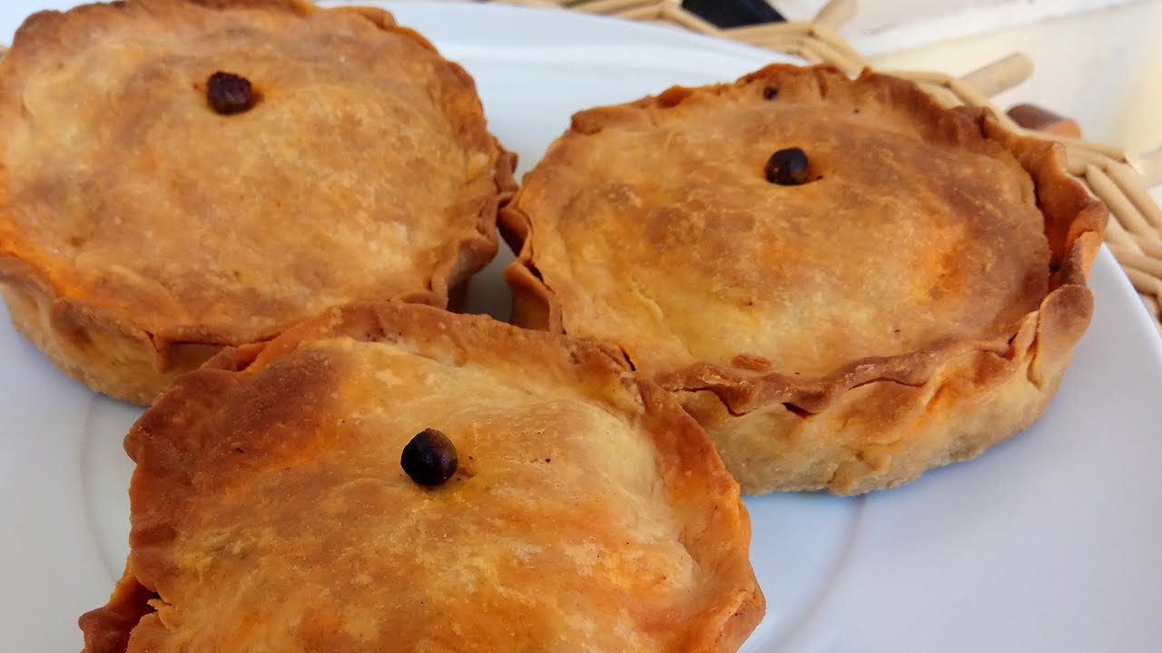Empanadas Mallorquinas de Sepia (Panades) | Recetas Mallorquinas