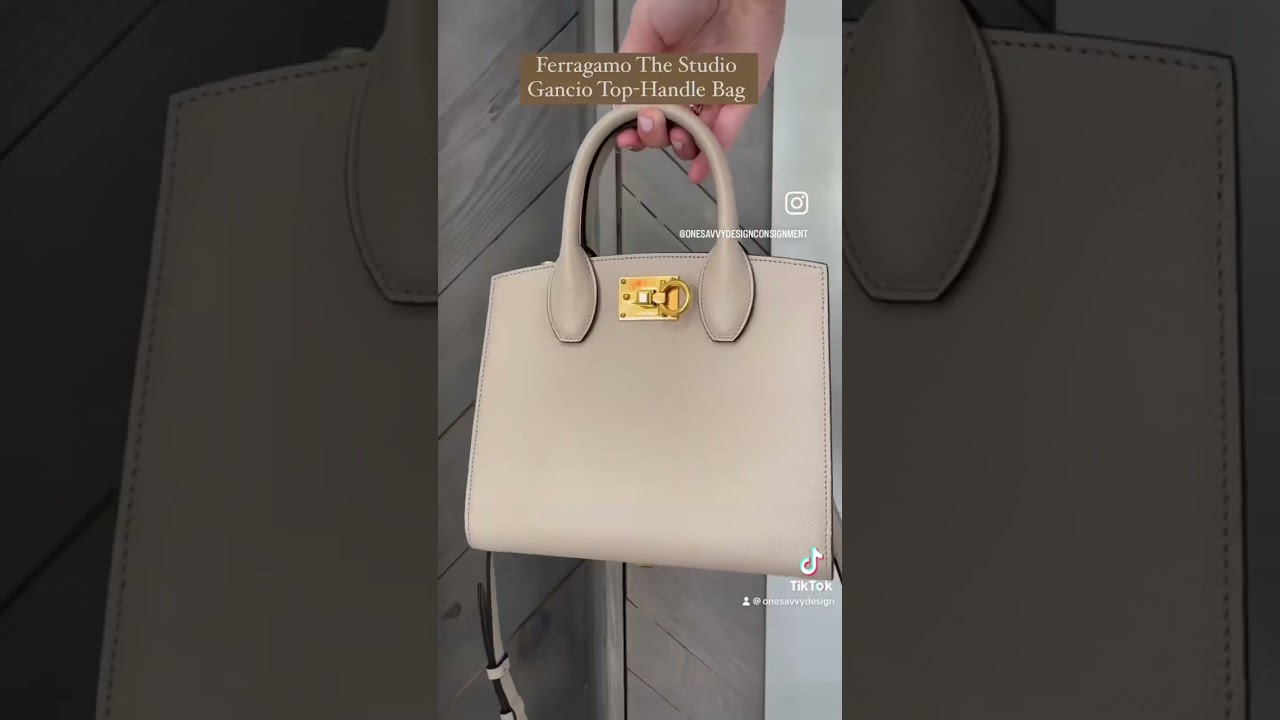 FERRAGAMO THE STUDIO GANCIO TOP HANDLE BAG