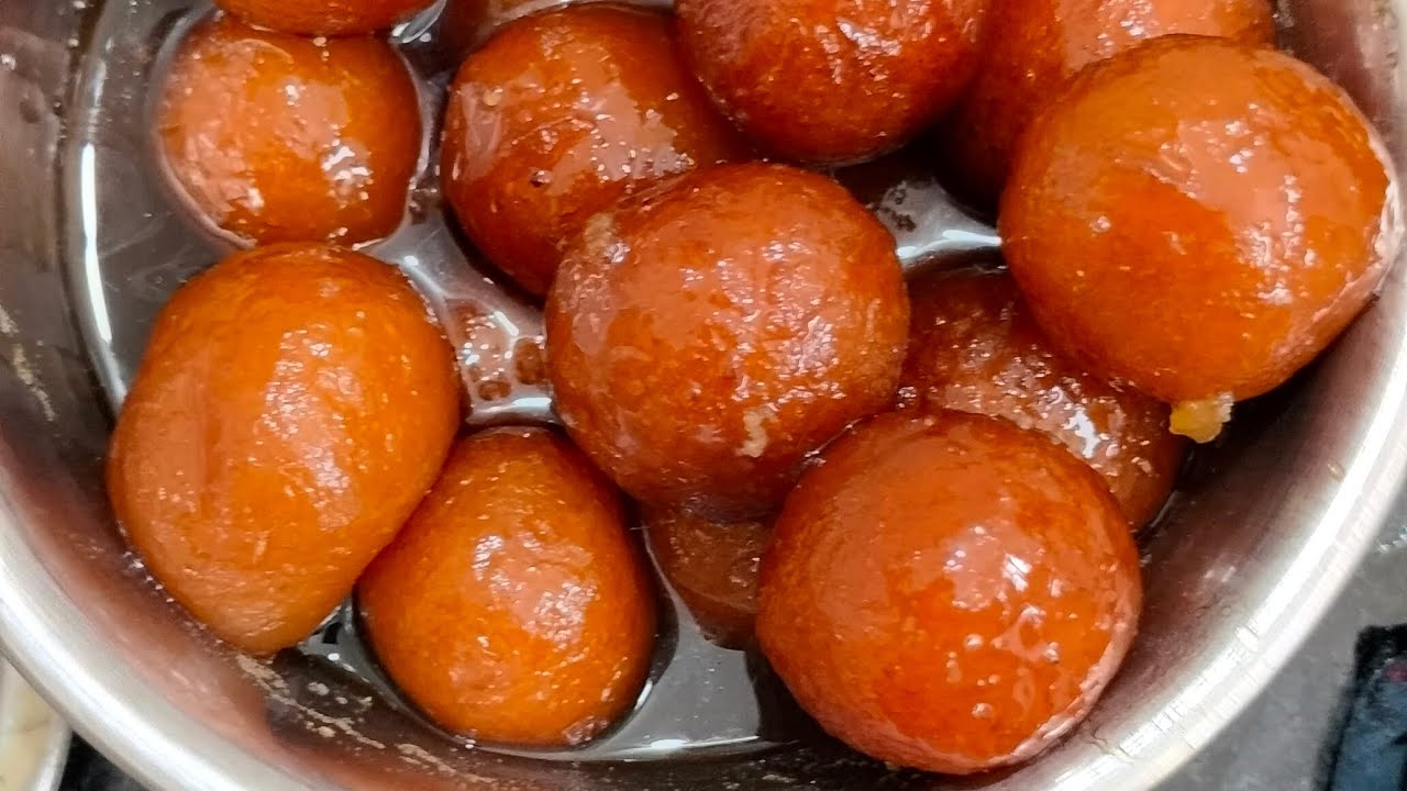 ఇంట్లోనే సాఫ్ట్ & జ్యూసీ గులాబ్ జామ్ | Perfect Gulab Jamun Recipe in Telugu