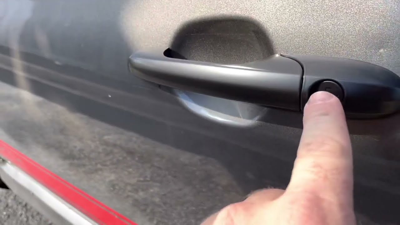 Plastidip on door handles.