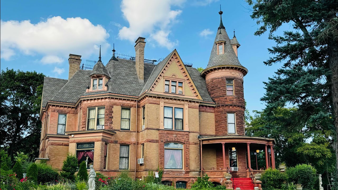 Going to the most beautiful hotel in Kalamazoo city USA  زیباترین هوتل شهرکلمزو امریکا