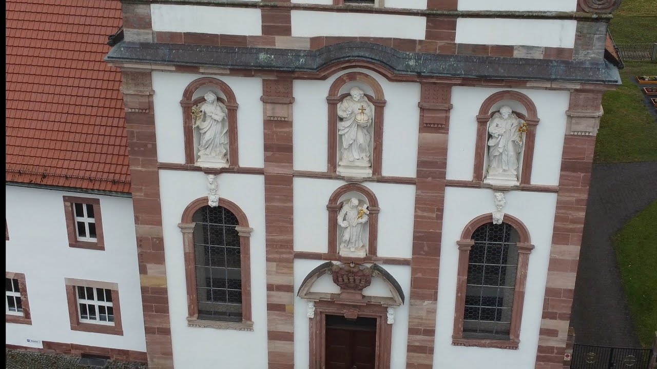 Dermbach 🏰 Schloss ⛪ Kirche St.Peter & Paul ⛪ Dreieinigkeitskirche | DJI Mini 2 Footage | Th&uuml;ringen
