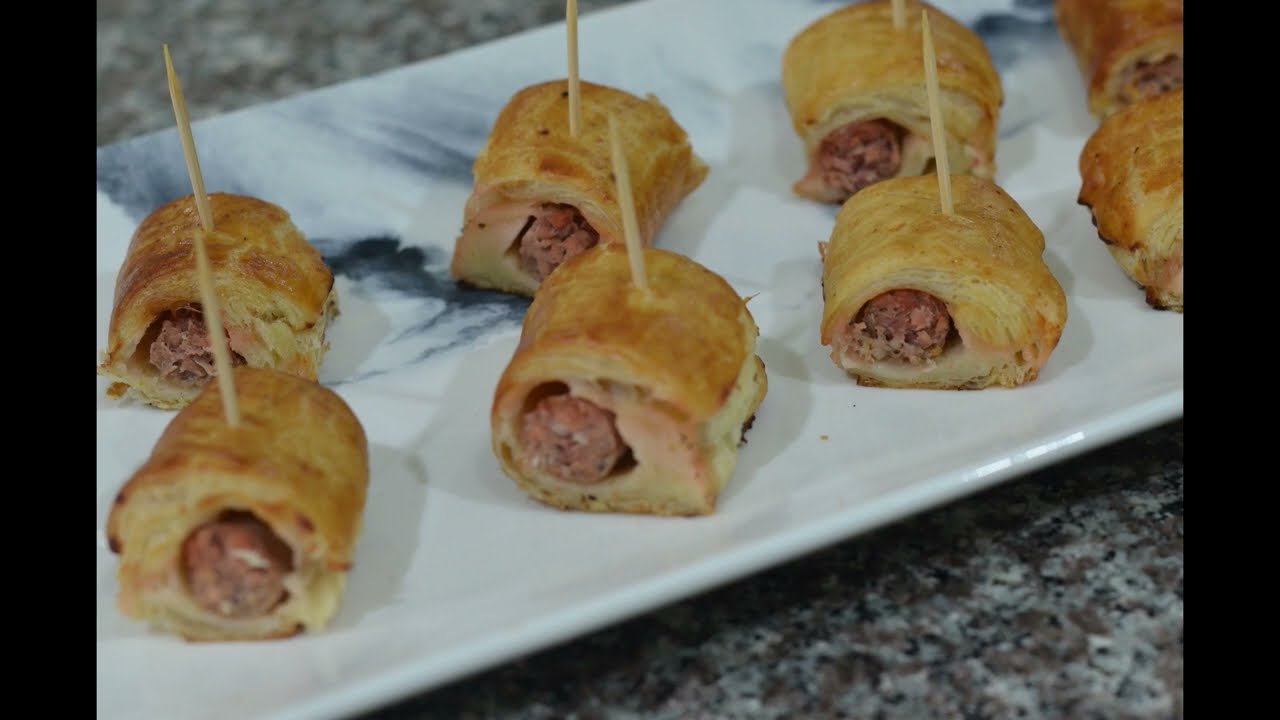 on dirait un mini sandwish au merguez كأنة شاندويش سجق (مرقاز)