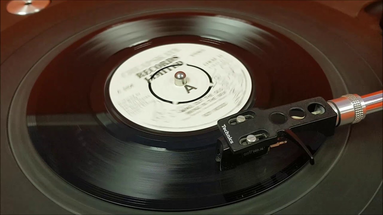 Roy Wood - Sing out the old bring in the new - Original version from 1980