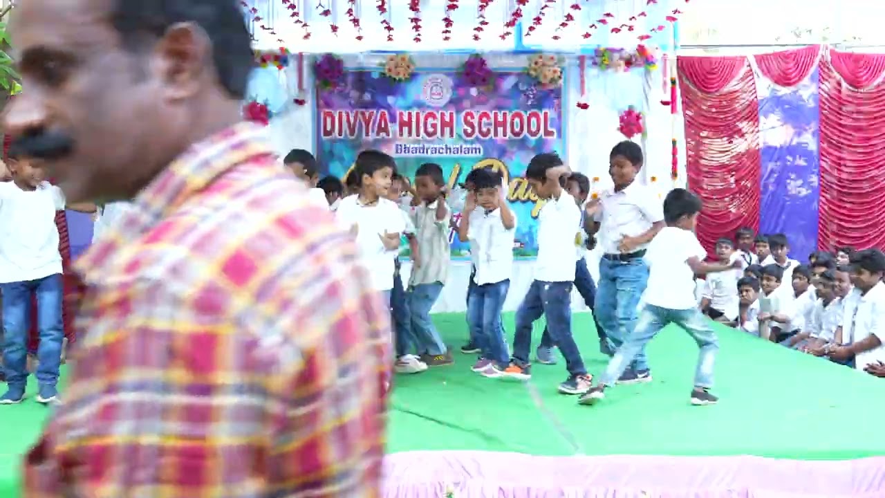 Performance from Divya High School Sports Day 2025–26. 1EM