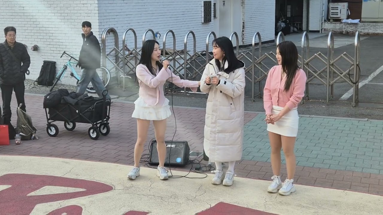 20260308 162541 #블러쉬 홍대 버스킹 #BLUSH Hongdae Busking