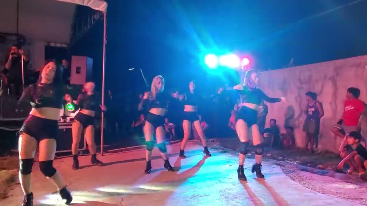 wow with 2k tip... miles selection dancers