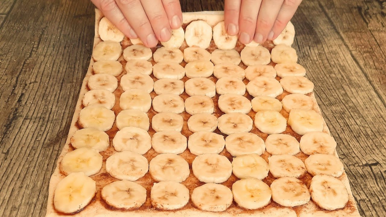 Если у вас есть слоеное тесто и бананы, приготовьте этот волшебный вкус!