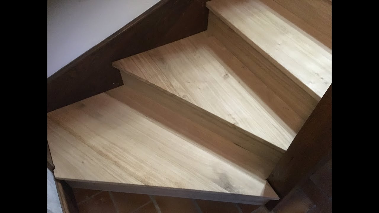 Habillage bois escalier béton