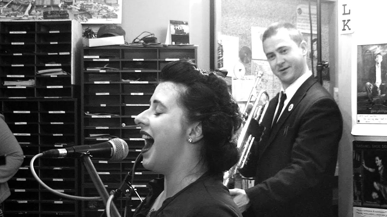 Davina and the Vagabonds - 