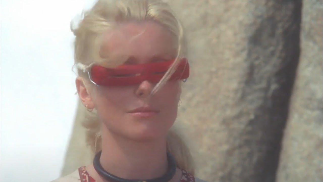 Magdalena 318 - Pixies (Video)