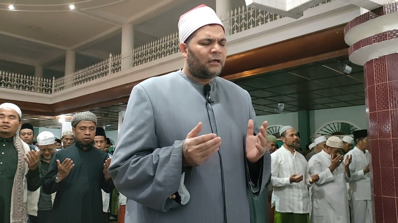 صلاة الفجرسورتي القيامة والعلق برواية خلف عن حمزه