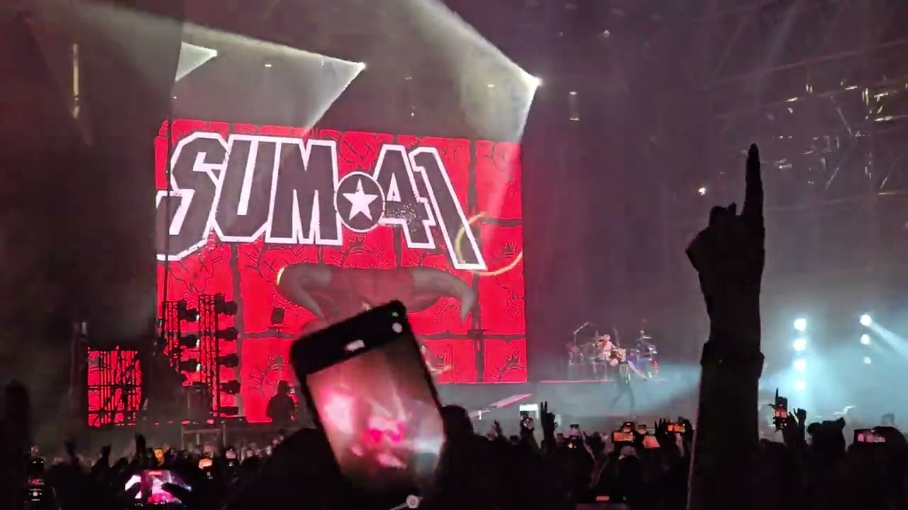 Still Waiting - Sum 41 - Live I-Days Milano 9/7/2024