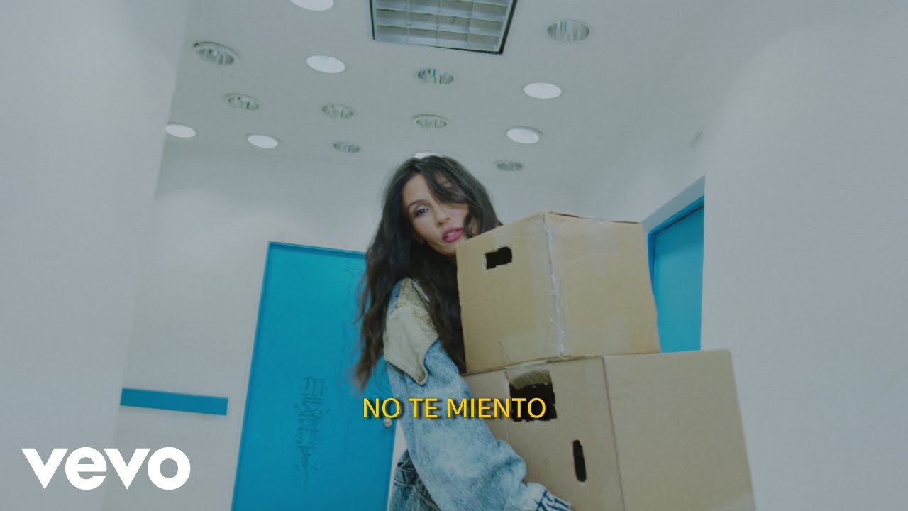 Daniela Spalla - Todo Mal (Lyric Video)