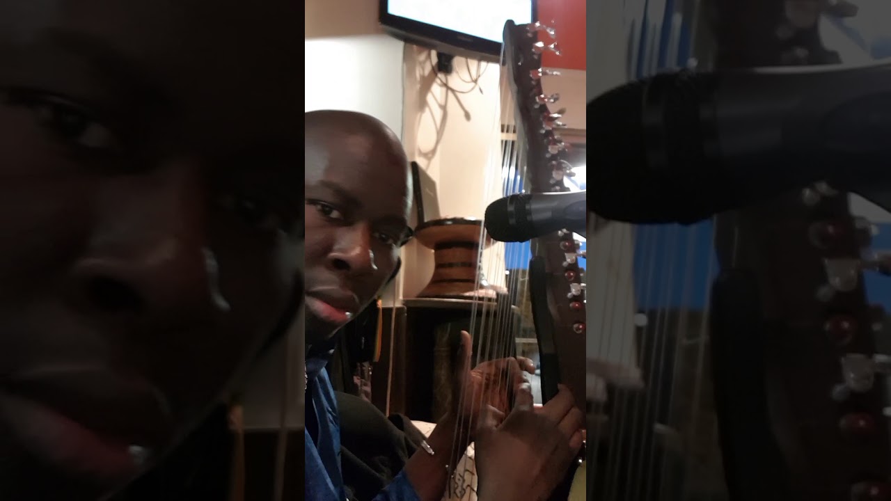 Baba Sacko c'était au mama africa Allah lake kora solo