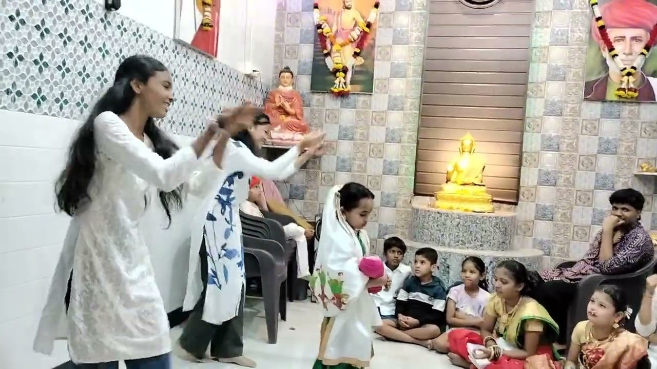बुद्ध विहार मध्ये छोट्याशा चिमुकल्या नि शिव जयंती निम्मित अप्रतीम नृत्य सादर केलं.जय भवानी जय शिवाजी