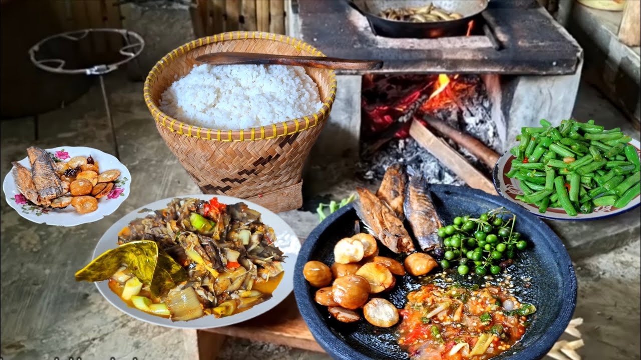 OLAHAN SEDERHANA MAKAN BARENG KELUARGA‼️GORENG JENGKOL,SAMBEL  BAWANG,ASIN SEPAT,LEUNCA,TUMIS BUNCIS