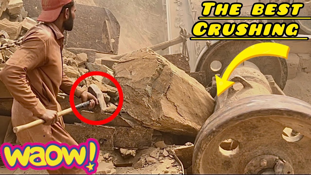 Unbelievable Big Rock Stuck in Crusher|Massive Boulder Jam! Rock Stuck in Crusher–incredible Moment!