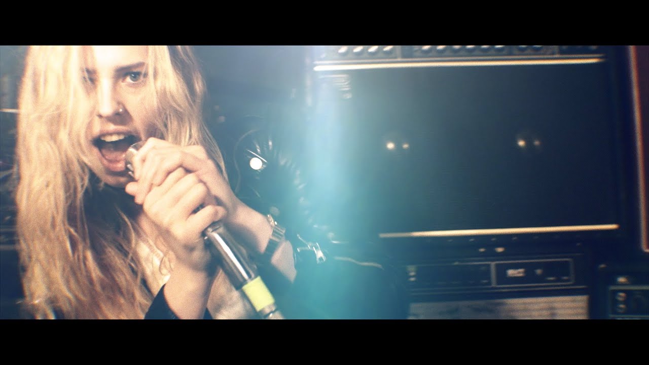 Sky Valley Mistress feat Dave Catching: Skull & Pistons (Official Video)