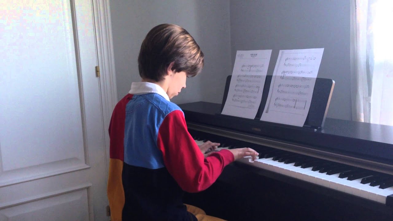 F&uuml;r Elise (simplified) piano / Para Elisa (facilitada) al piano por AdrianD 9 a&ntilde;os