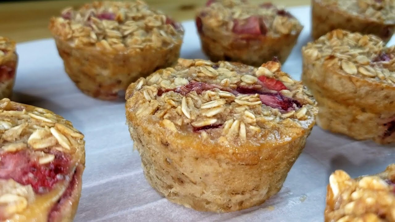 Healthy Strawberry oatmeal muffins