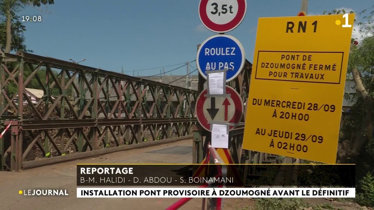 Installation d'un pont provisoire à Dzoumogné avant le définitif