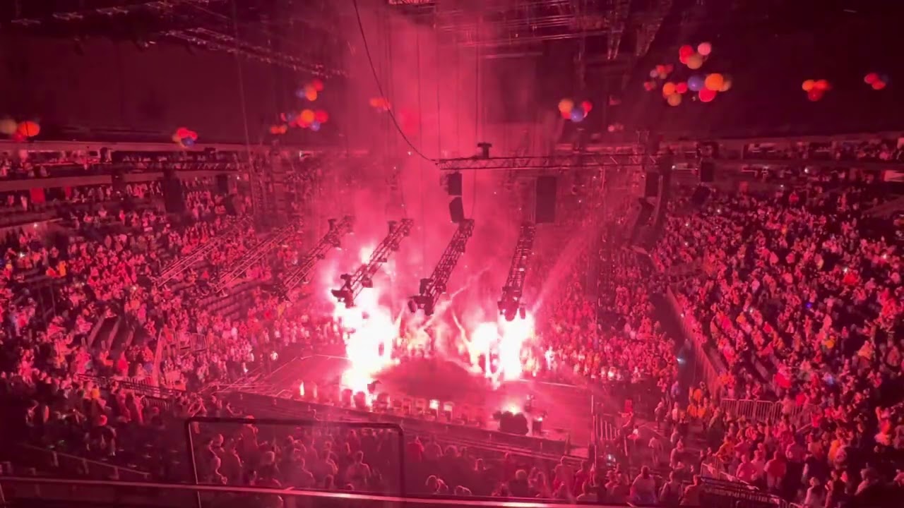Lachende KölnArena 03.02.2023