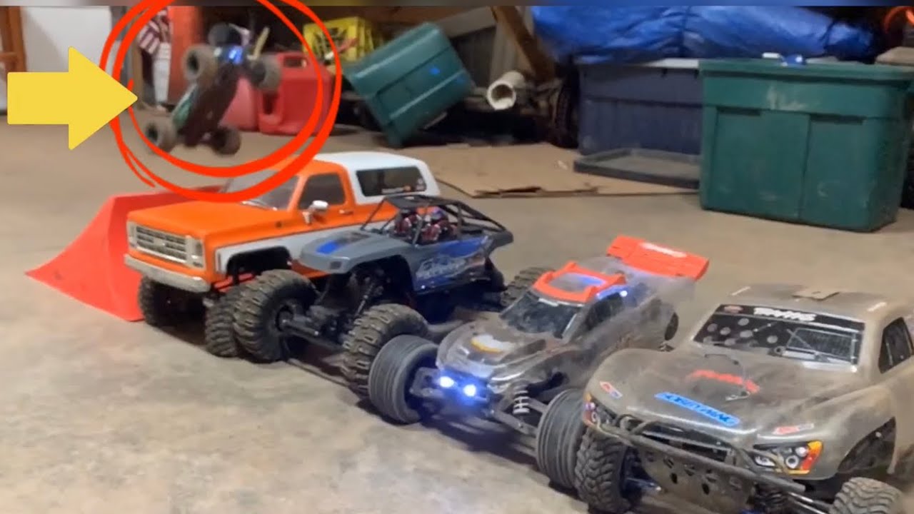 Hbx haiboxing JUMPS 4 1/10 RC CARS!