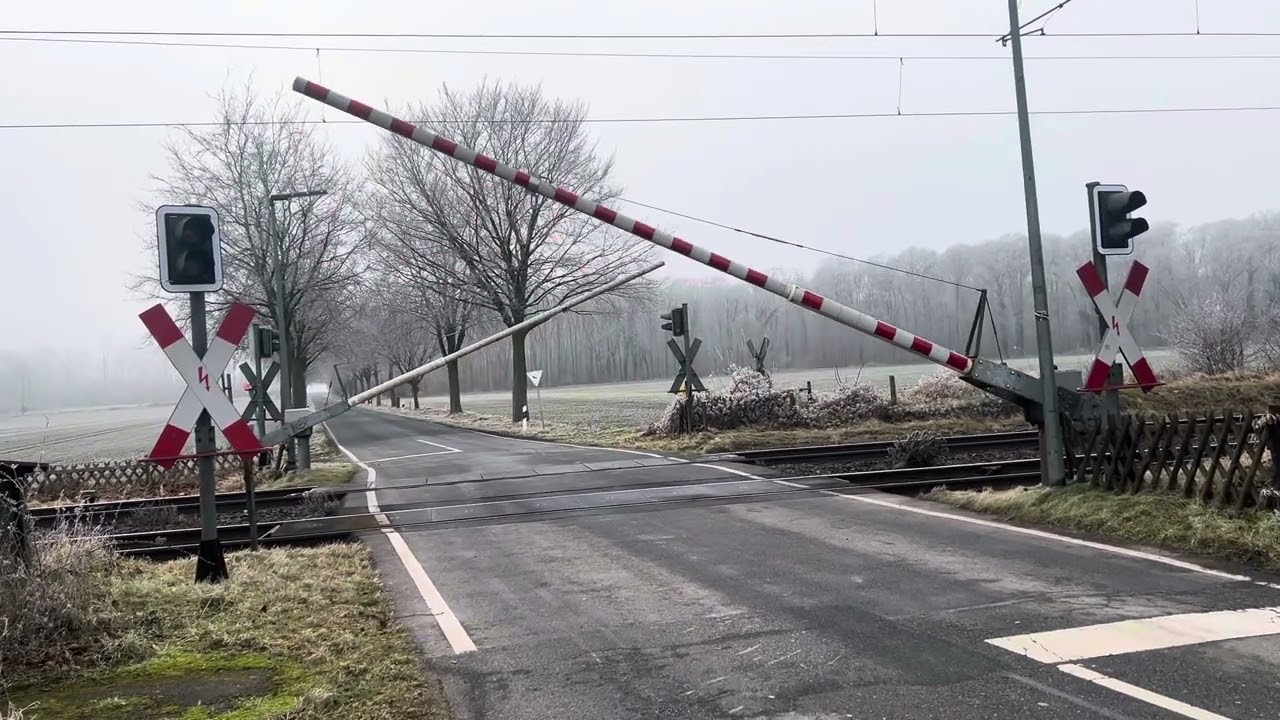 Bahnübergang Woltorf, Am Böckelsmeerfeld