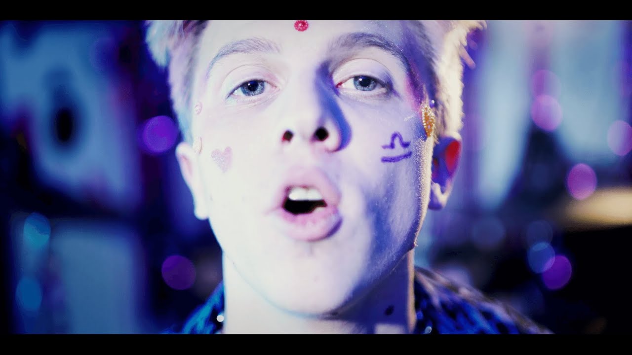 Chuka Hurtado  - Amor Libra (Video Oficial)