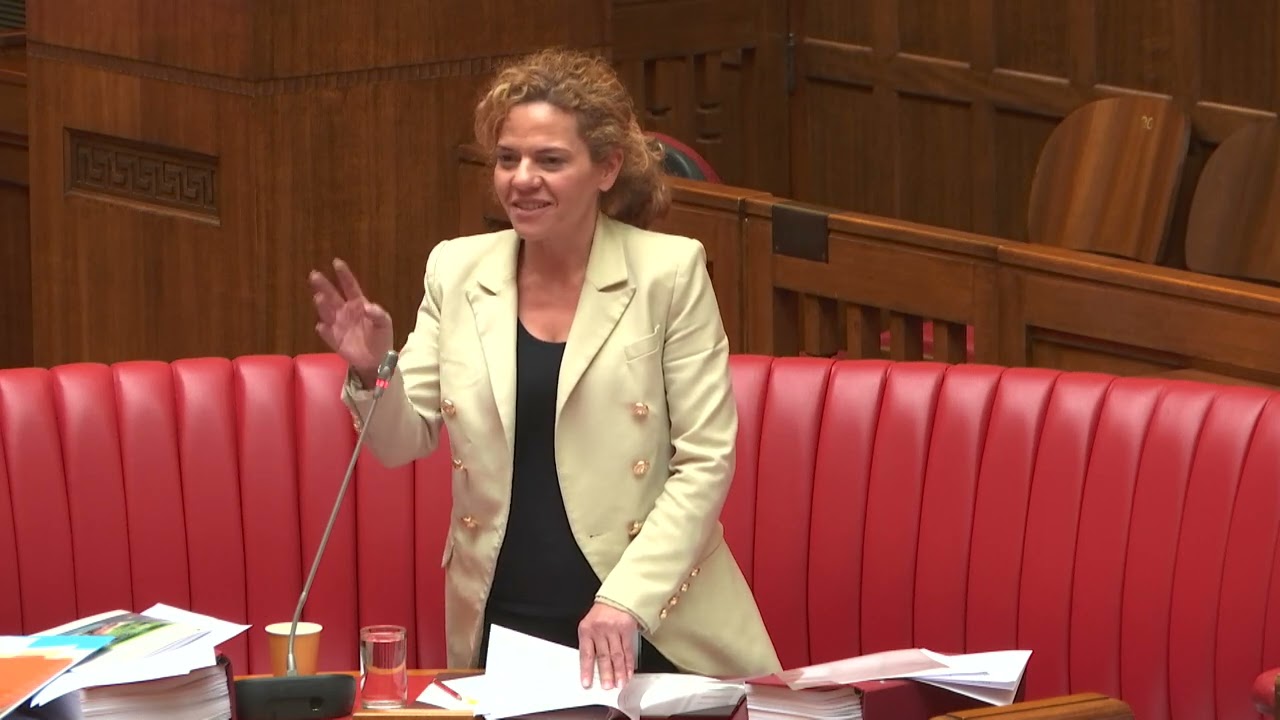 Parliament Unanimously Supports Ban on Gambling Ads on Public Transport