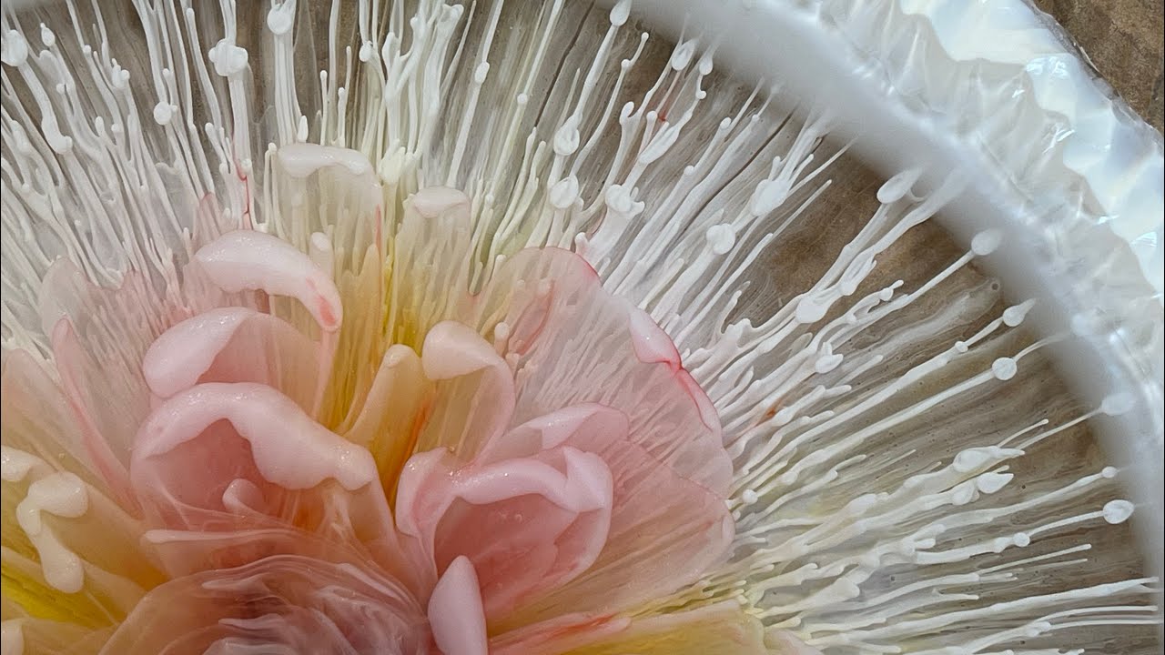 3D Bloom with lacing/webbing effect #diy #tutorial #resin #viralvideo #craft #creative #epoxy #art