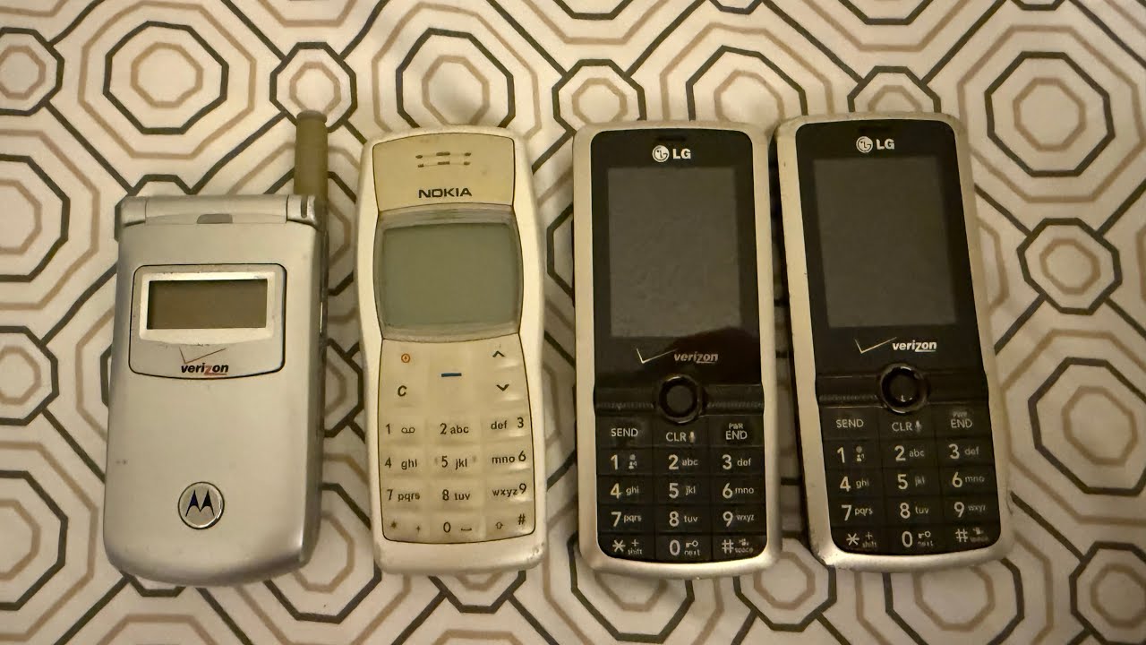 4 Phones & 1 Palm PDA from my dad’s parents- what did I get?