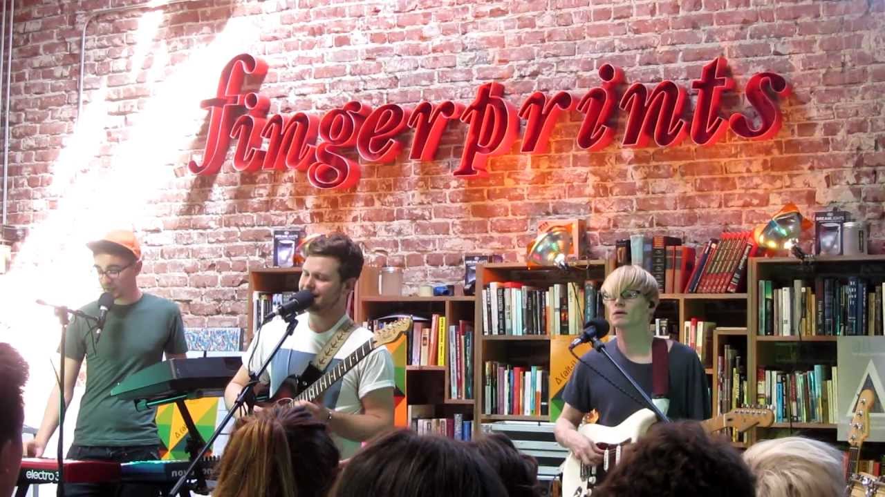 Alt-J (∆) - Bloodflood (Live @ Fingerprints Music in Long Beach, Ca 9.30.2012)