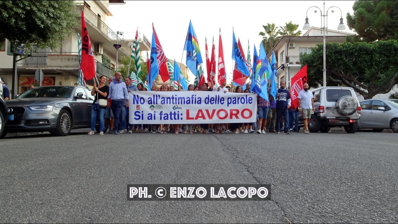 LOCRI la Manifestazione dei lavoratori del Call & Call Lokroi (by EL)