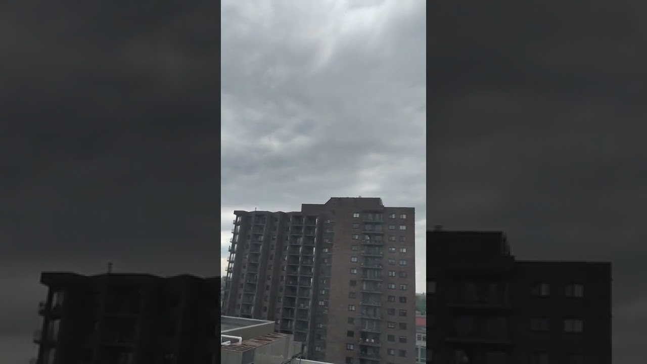 Thunderstorm. comes through St Paul Minnesota 19 May 2022. No rain only hail. Pt 2.